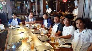 国際通りにてランチです。ステーキがおいしかったあ〜。