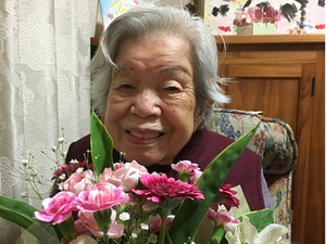 笑顔いっぱいの静子おばあちゃま