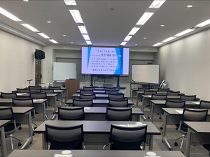 講演のテーマは「松川一家 大家族経営」