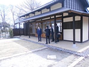 歴史を残しつつも新しくなった屋敷をご覧いただきました。