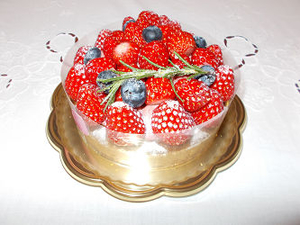 特製苺タルトケーキ(春華堂)