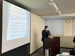講演のテーマは「松川一家 大家族経営」