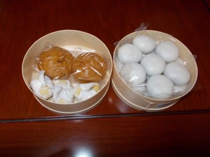 お月見だんご 栗みそまん<br />
栗きんとん