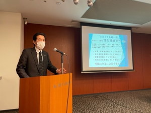 講演のテーマは「松川一家 大家族経営」