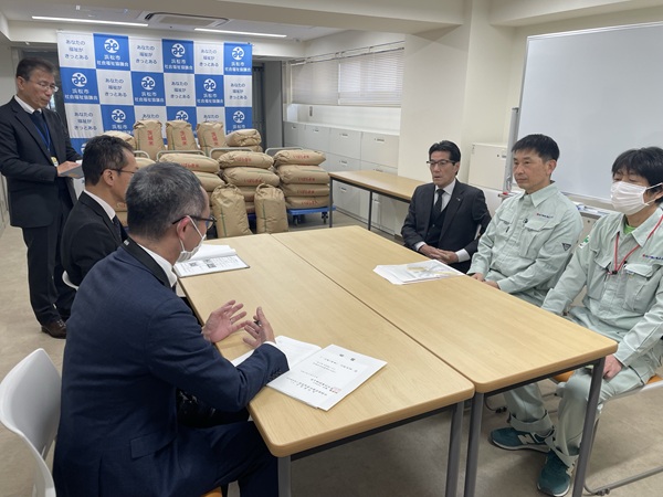 �@�@�@�q�ǂ������̂��߂Ɂc